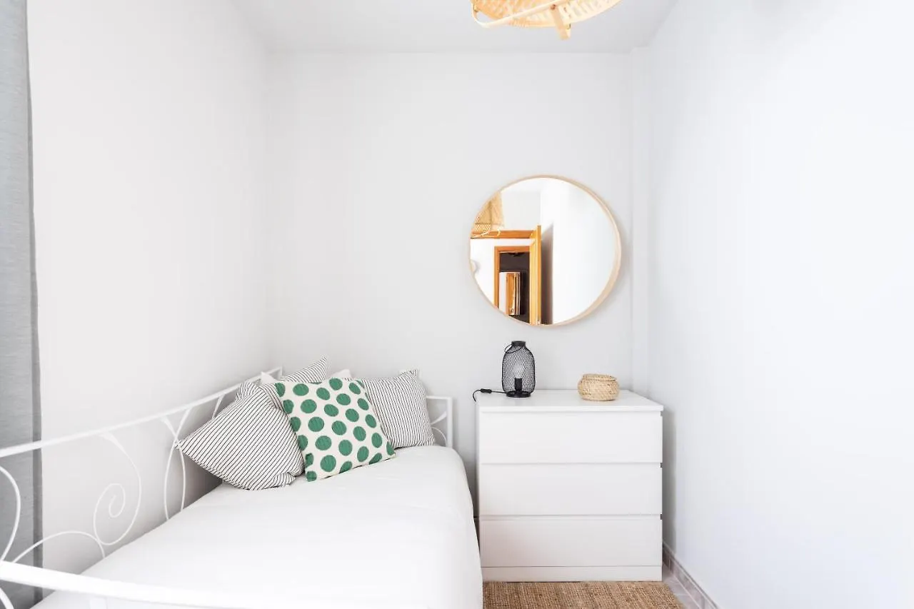 Home2Book Stylish Apartment Caletillas كانديلاريا